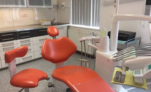 Dentální centrum, péče o zuby Praha, ambulance stomatologie, bělení zubů, zubní náhrady