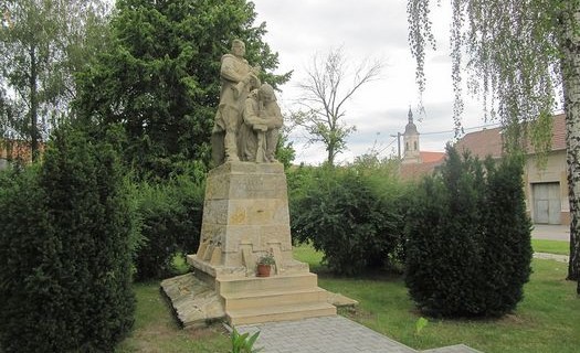 Pomník osvoboditelům, Hrušovany nad Jevišovkou