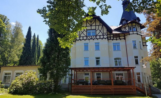 Lázeňský hotel Villa Grohman v Dolní Lipové, lázeňské wellness pobyty, balíčky, ubytování , akce