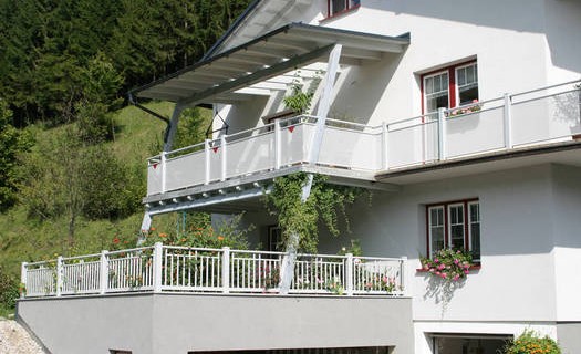 Výroba bezúdržbových hliníkových balkonů Olomouc, montáže moderních balkonů, různé varianty