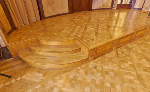 Česká výroba masivních dubových podlah Přerov, ruční výroba klasických, zámeckých parket, mozaiky