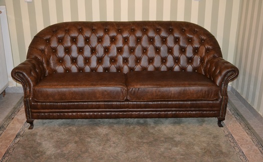 Zakázková výroba kožených pohovek a sedaček v anglickém stylu Chesterfield