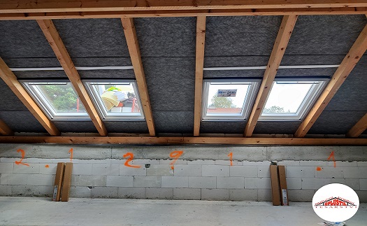 Montáž střešních oken a tepelná izolace podkroví – realizace obytných prostor v podkroví