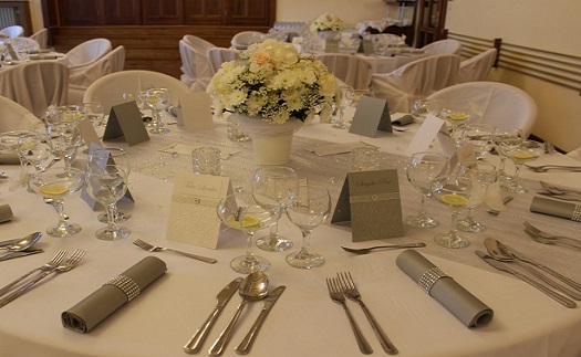 Svatby a svatební hostiny v hotelu včetně cateringu i ubytování pro svatební hosty a novomanžele