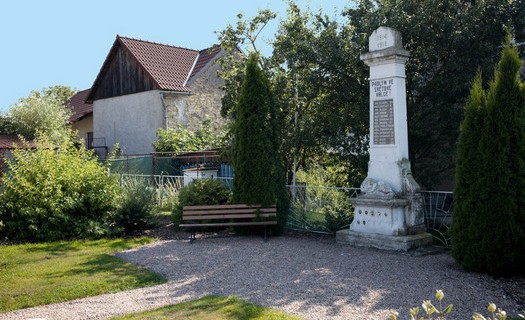 Obec Bělušice, okres Kolín, pomník obětem první světové války