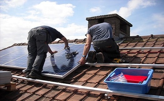 Výstavba solárních elektráren na klíč pro rodinné a bytové domy