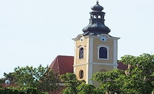 Obec Smolnice s opraveným Kostelem sv.Bartoloměje