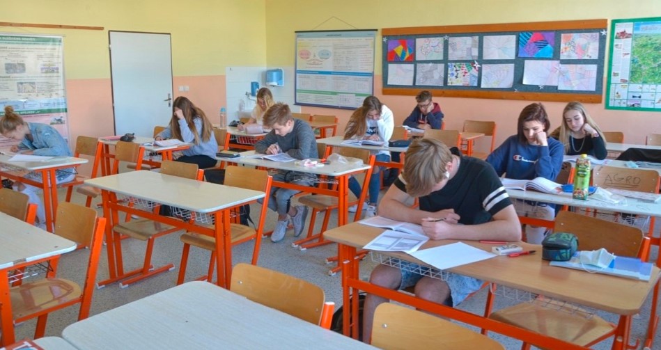 Základní škola – povinná školní docházka ve Zlínském kraji – Fryšták