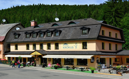 Hotel Krokus - ubytování v horském hotelu se snídaní v ceně a italskou restaurací