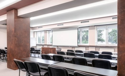 Konference a školení Pardubice - výhodný pronájem salonků a konferenční techniky
