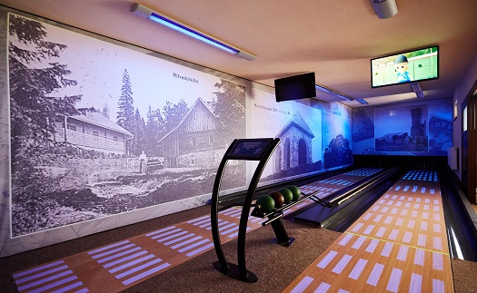 Vodní radovánky v Aquacentru a aktivní odpočinek na bowlingu