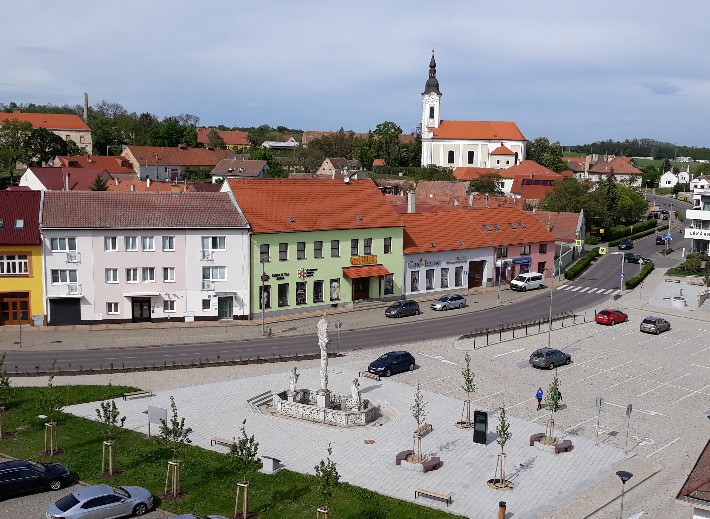 Město Hrušovany nad Jevišovkou, regionální středisko Dyjsko-svrateckého úvalu, cukrovar, cukrovarnictví