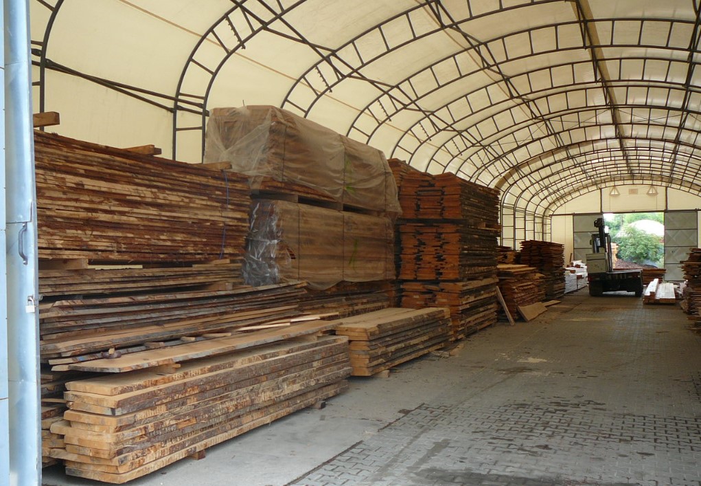 Materiál na stavbu dřevěných konstrukcí a stavební řezivo Brno