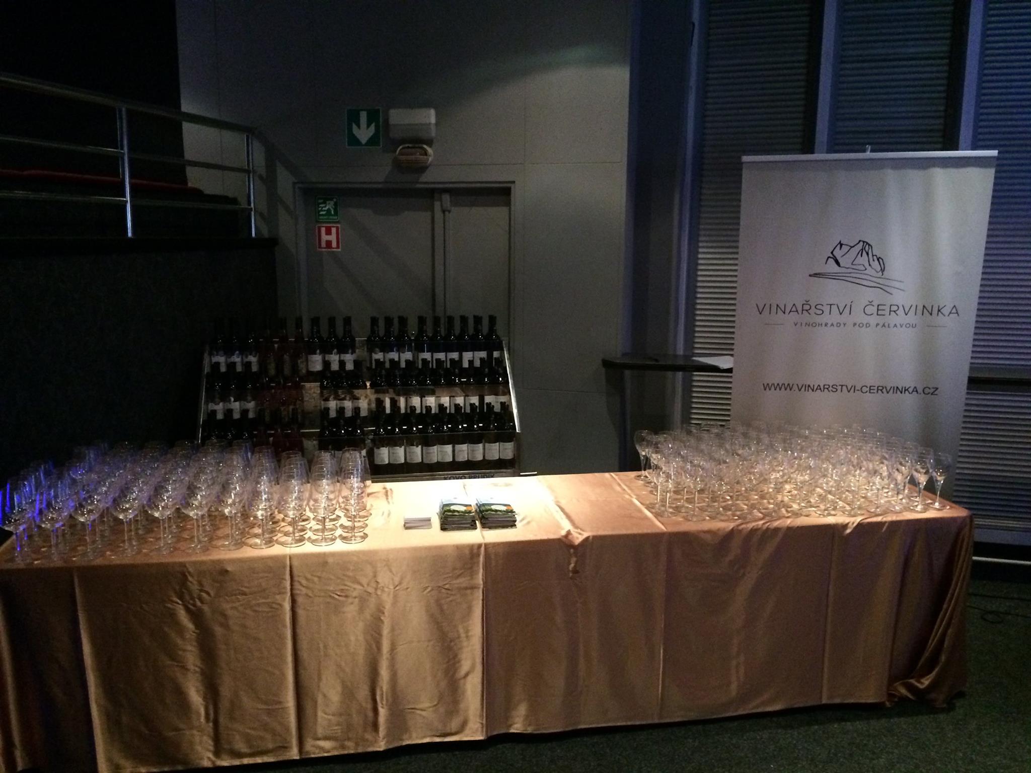 Profesionální degustace moravských vín s vinařem na svatbě nebo firemní akci