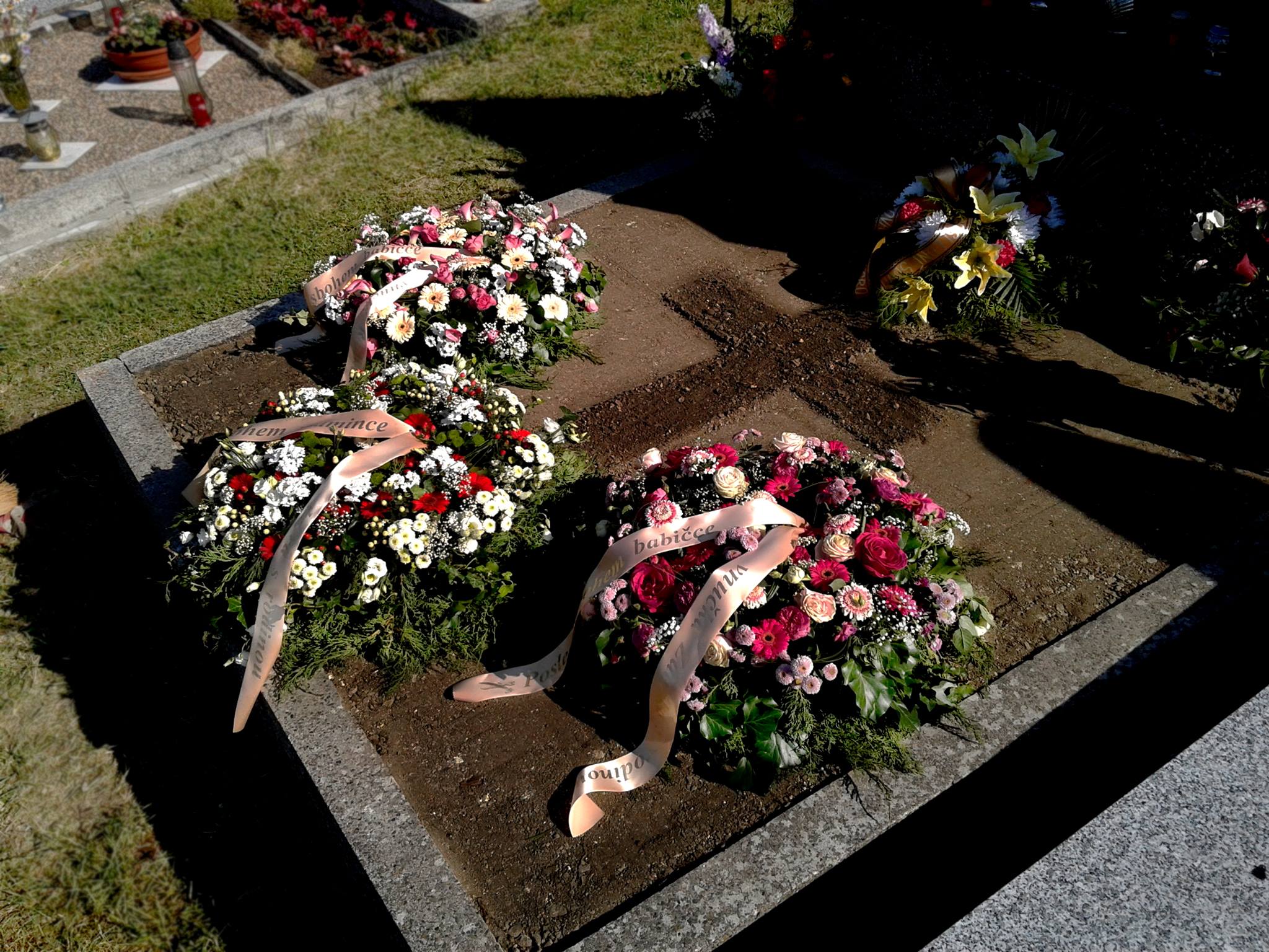 Jak zařídit pohřeb nebo úpravu zesnulých - pomůže Vám certifikovaná pohřební služba