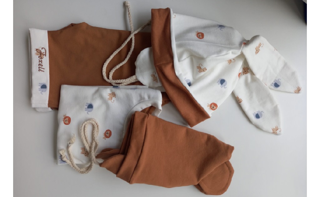 Handmade dětské oblečení, kojenecké soupravy - zakázkové šití, malování na přání