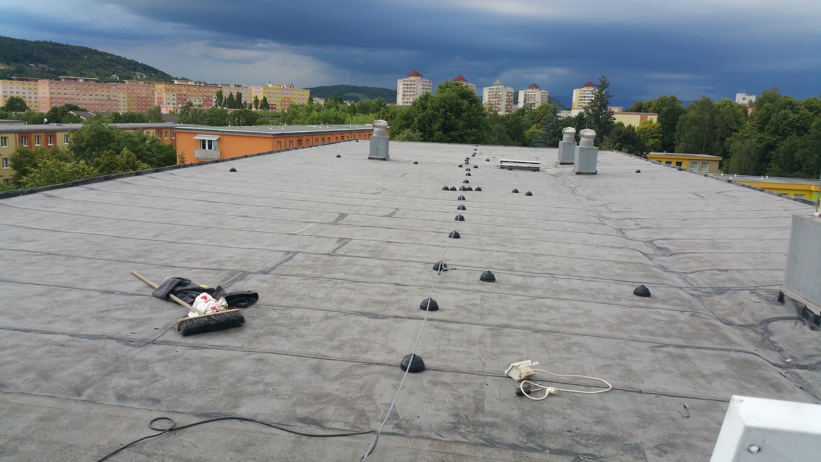Hydroizolace, opravy a izolace střech a klempířské práce