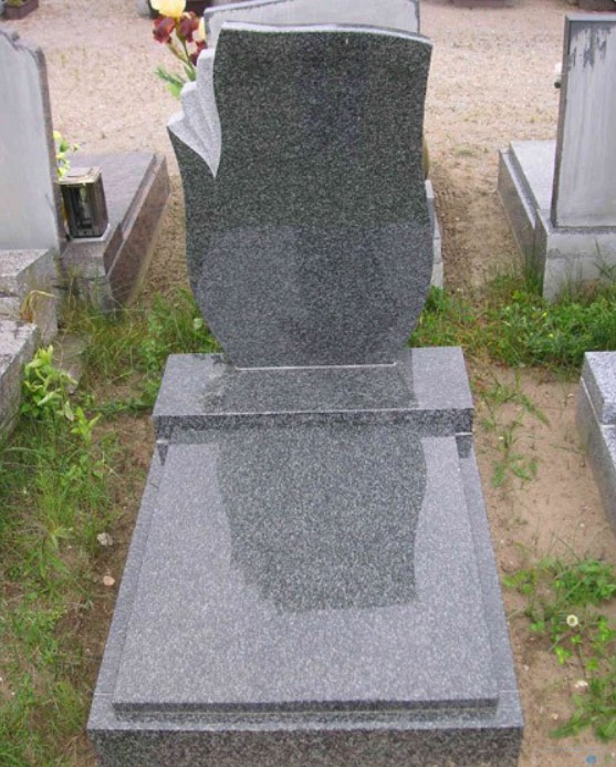 Zakrytí hrobu žulovou kamennou deskou – krytí na míru z žuly té nejvyšší kvality