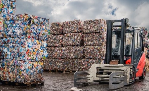 Služby separovaného sběru odpadu, třídění a recyklace odpadu