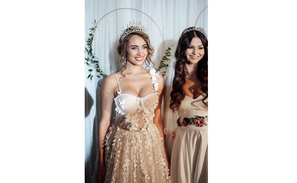 Půjčovna svatebních šatů - výjimečné modely romantické krajkové, zdobené, elegantní i extravagantní šaty, boho styl