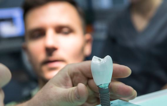 Zubní implantáty Praha 4 - špičková péče a technologie