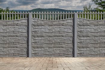Betonové desky pro ploty - řešení pro západní Čechy a Prahu - inovativní a stylové řešení