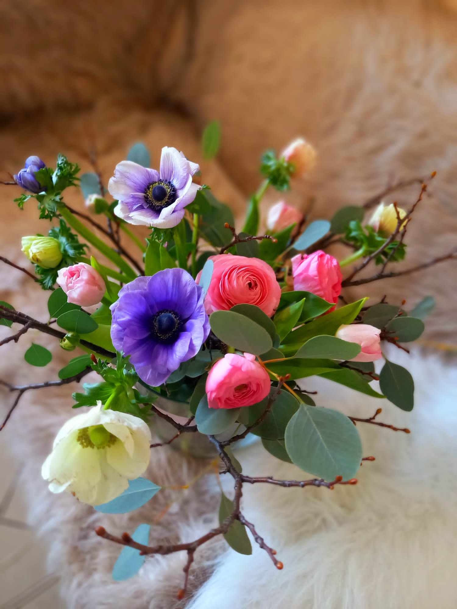 Svěží velikonoční květinová výzdoba a dekorace
