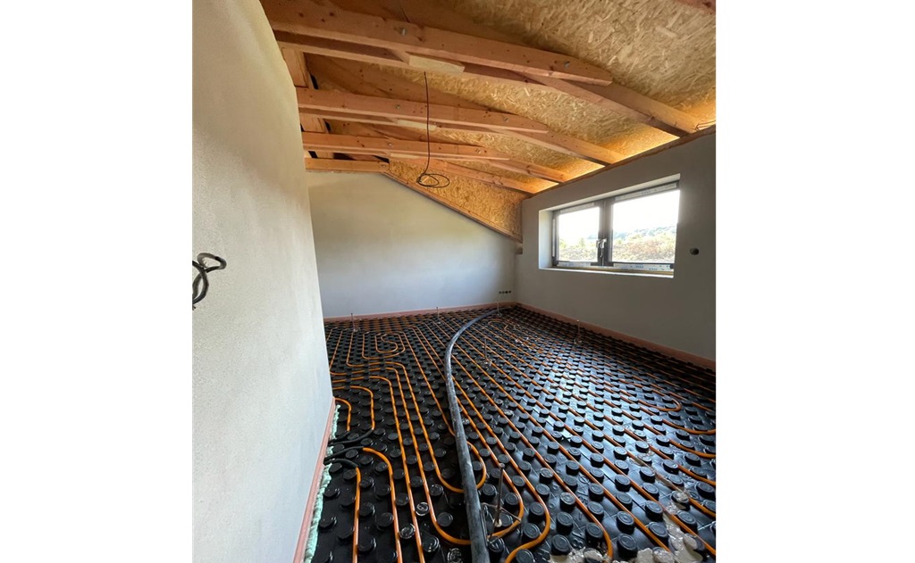 Anhydritové podlahy ideální do Vašeho rodinného domu – vysoká pevnost, dobrá tepelná vodivost