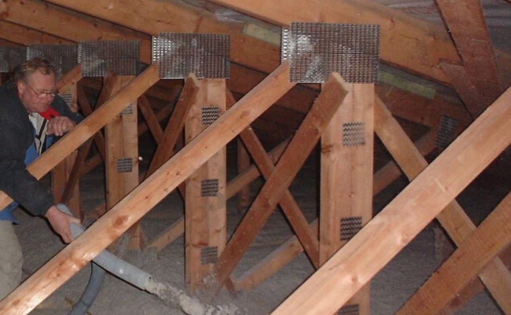 Foukané izolace jako skvělé řešení pro zateplení domu, stropů, střech, stěn i podlah