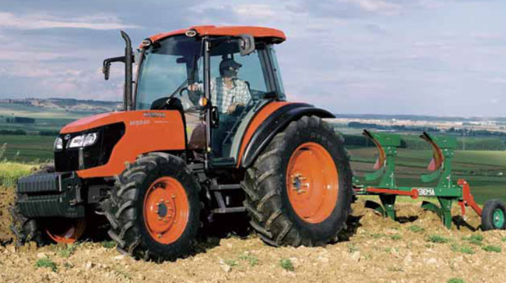 Technika pro zemědělství, zahradnictví, vinařství a komunální služby – špičkové traktory a stroje pro každý typ práce