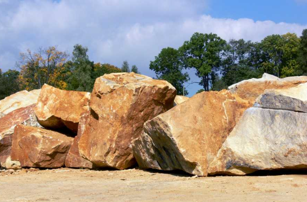 Okrasné kameny pro tvorbu jezírek a potůčků