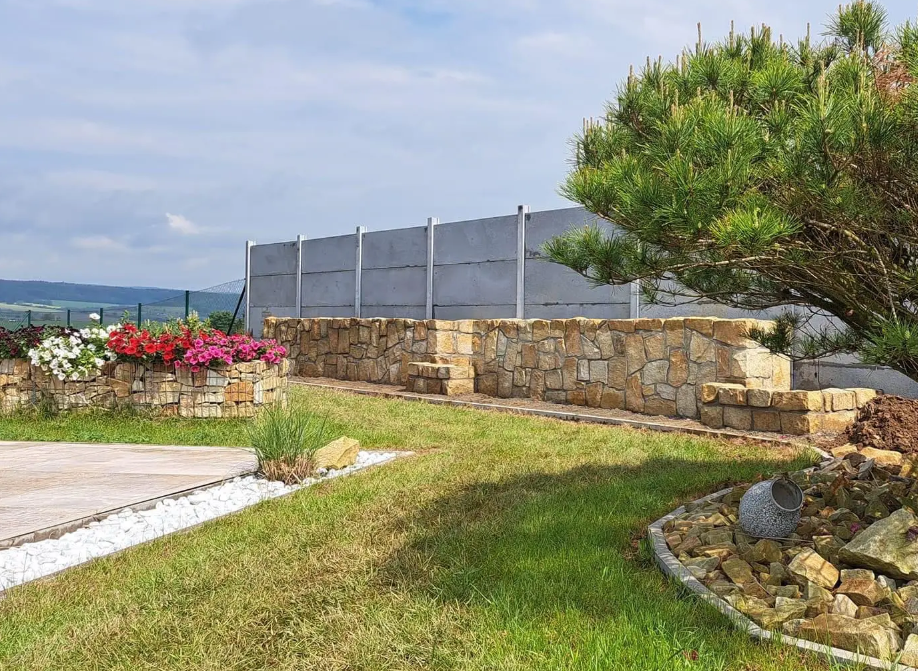 Kocbeřský pískovec - zdící kámen na zahrady Trutnov