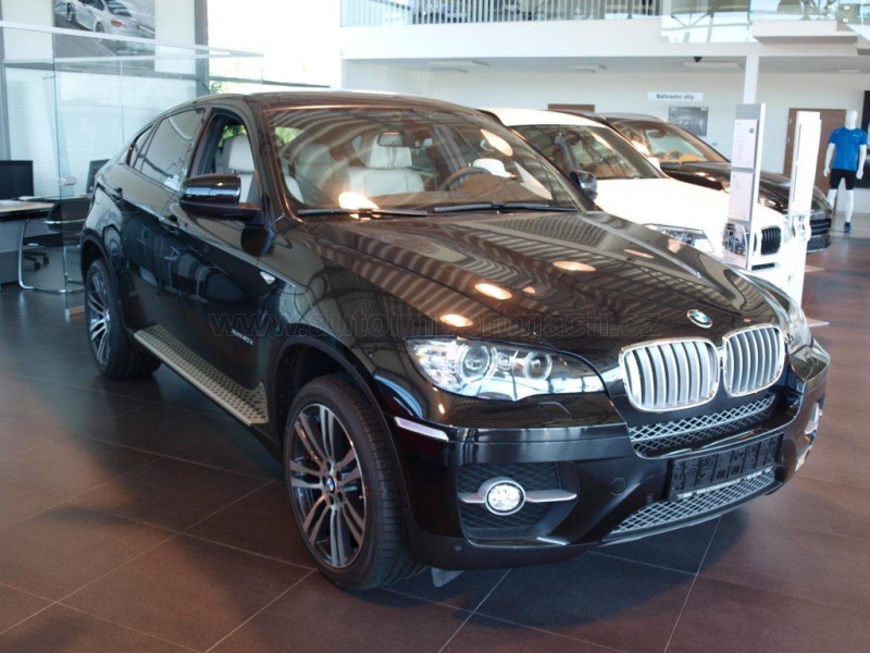 Prodej BMW X6 xDrive40d, Komfortní sedadla, navigace Professional, rok 1/2012 v akční ceně.