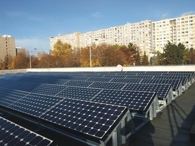Montáže revize servis opravy fotovoltaické systémy elektrárny solární systémy.