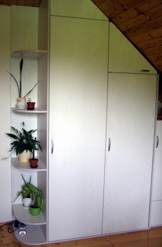 Vestavěné skříně výroba prodej montáž vestavné skříně na míru na zakázku Liberec.