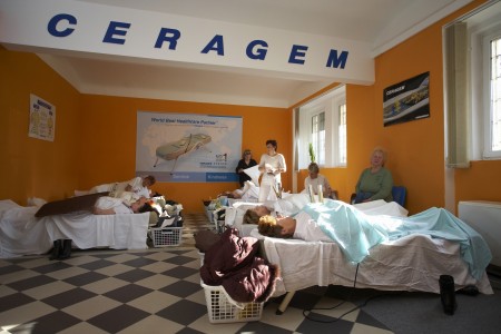 Odstranění příčin bolestí na lehátku Ceragem masáže zdarma Praha