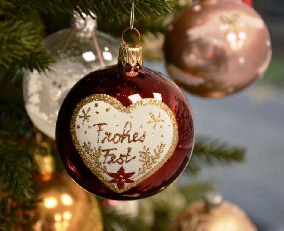 Darujte jedinečné vánoční ozdoby - malování baněk na přání