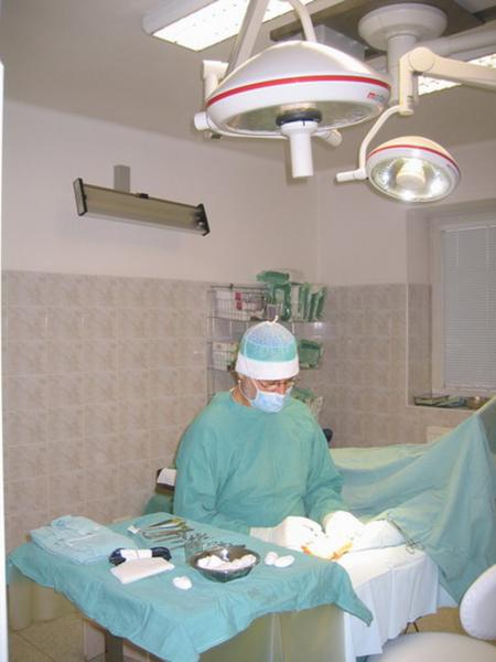 Profesionální plastické operace, zákroky estetické chirurgie-operace očních víček, karpálního kanálu, vyhlazení vrásek
