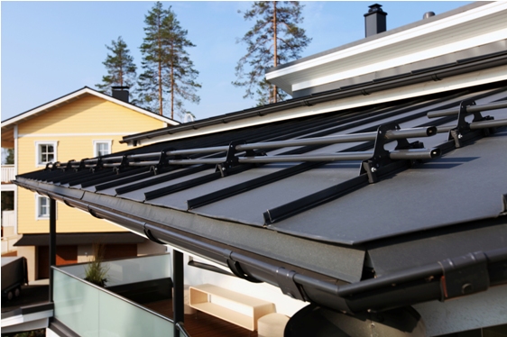 Okapový systém na všechny typy střech, odolné okapy Ruukki Šumperk