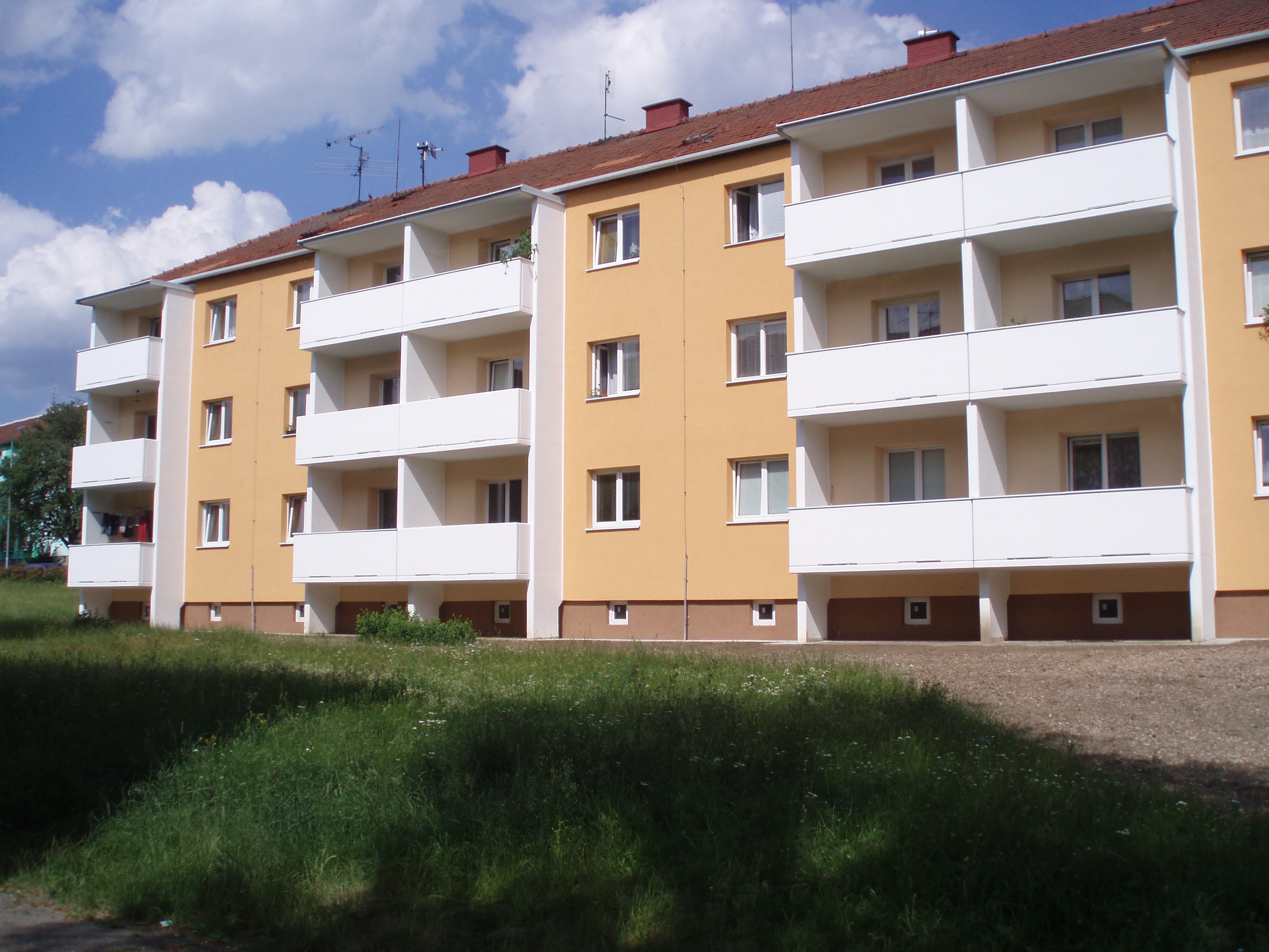 Nástavby panelových domů, střešní nástavby Brno