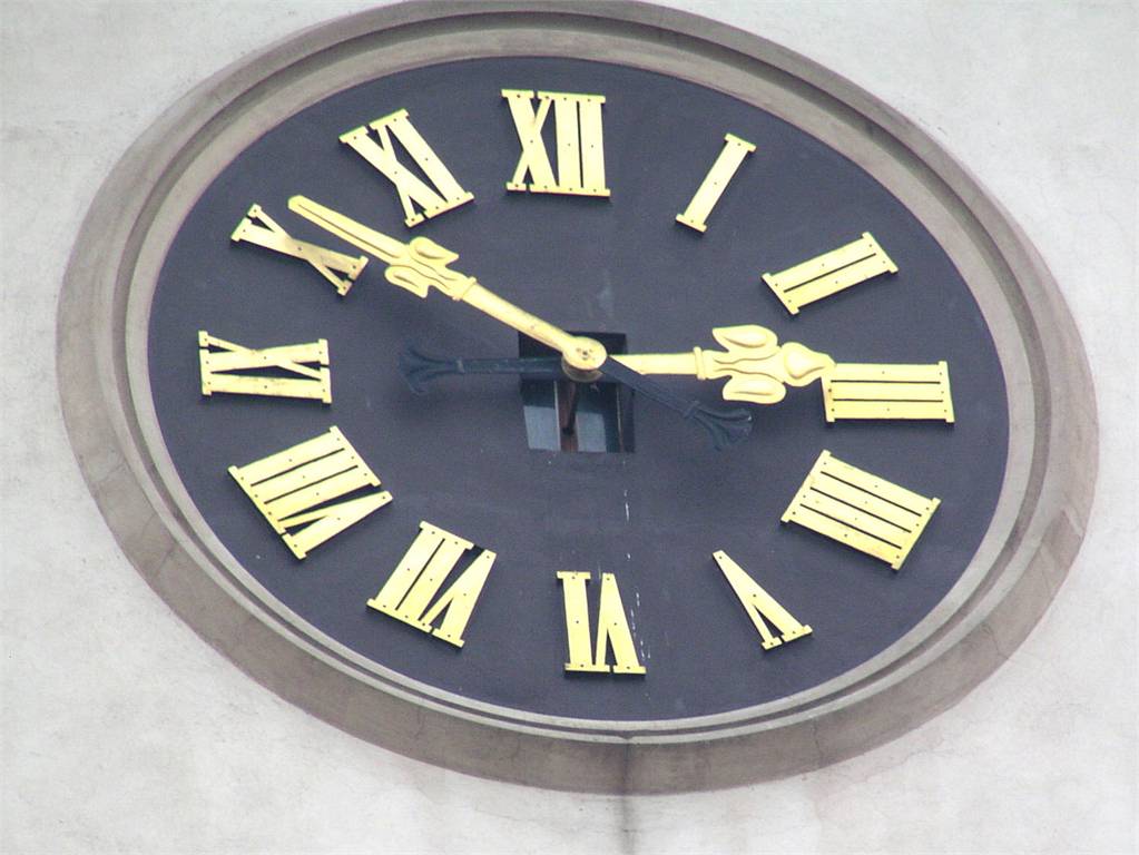 Výroba a oprava číselníků věžních hodin Praha