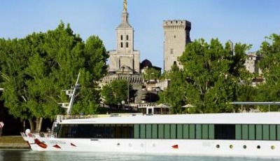 Plavba luxusní říční lodi jižní Francií po Rhone nebo Saone