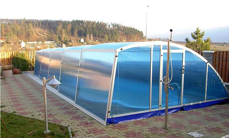 Zastřešení bazénů, plastové bazény