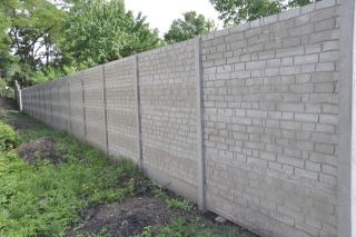 Kvalitní betonové plotové sloupky - výroba a prodej