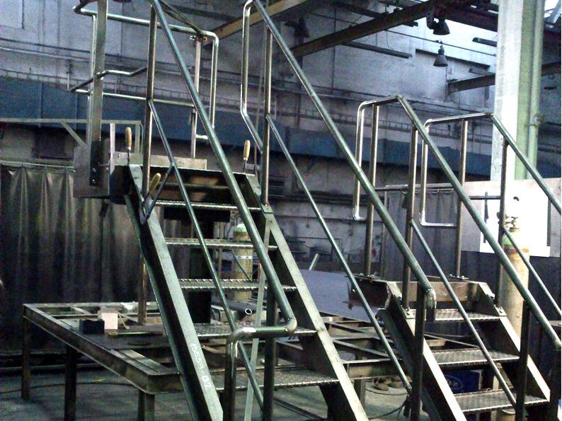 Zakázková kovovýroba-kovové ploty, schodiště, schody, zábradlí