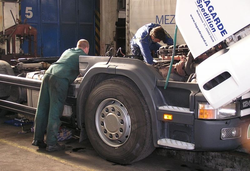 Servis nákladních vozů - poruchy i opravy klimatizace - Cheb