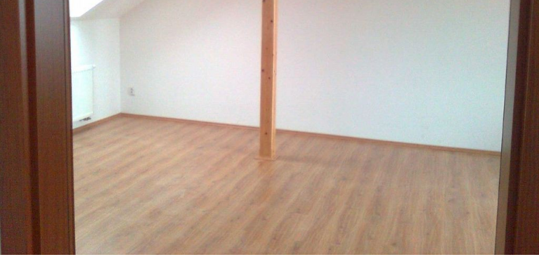 Pokládka laminátových podlah, dřevěných a plovoucích podlah, kvalitní práce za příznivou cenu Miroslav