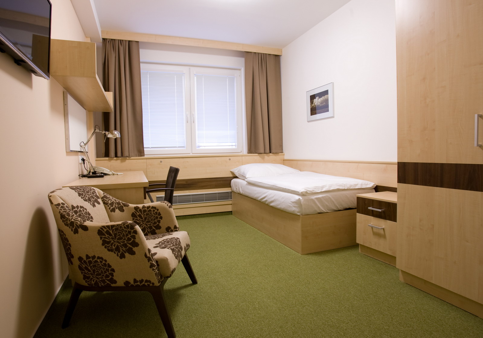 Cheap accommodation near Ruzyně airport, hotel, restaurant, Prague 6, the Czech Republic