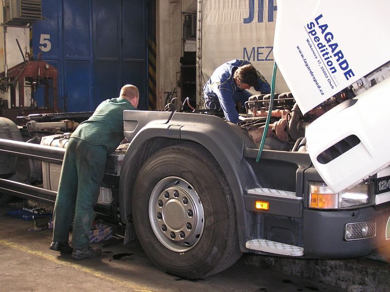 Servis a opravy nákladních vozů | Cheb