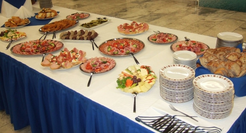 Cateringové služby pro nejrůznější akce, rodinné oslavy, konference i svatební hostiny